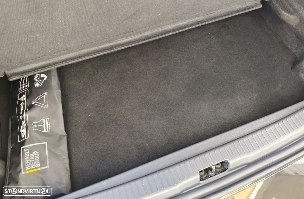 Renault Clio Sport Tourer 1.5 dCi Limited - 27