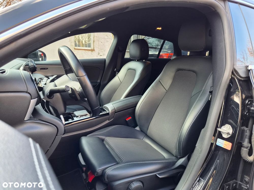 Mercedes-Benz CLA 180 Progressive 7G-DCT - 15
