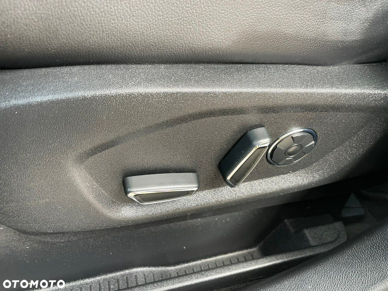Ford S-Max - 13