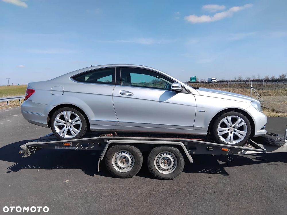 Mercedes-Benz Klasa C 180 CGI BlueEff - 10