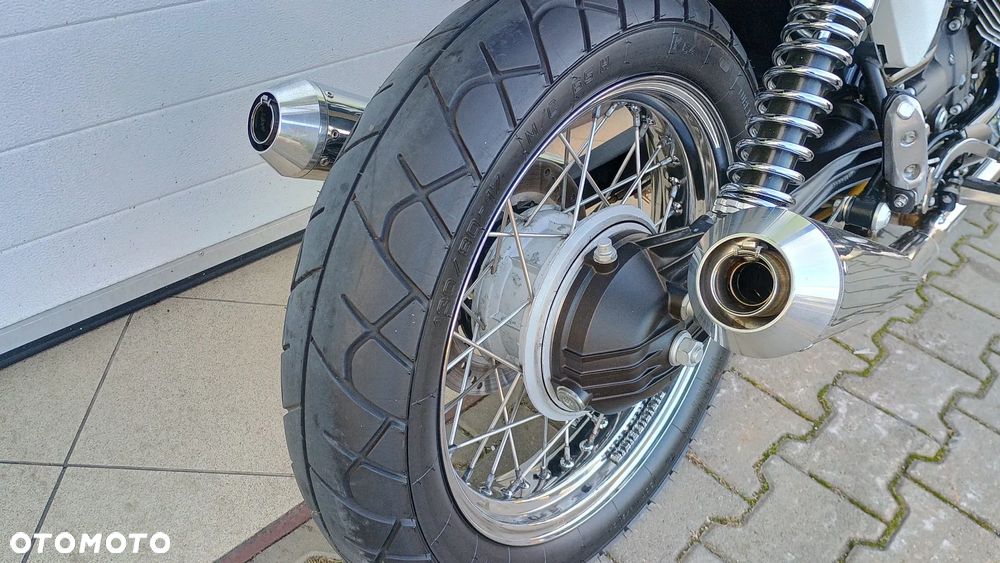 Moto Guzzi V7 - 30