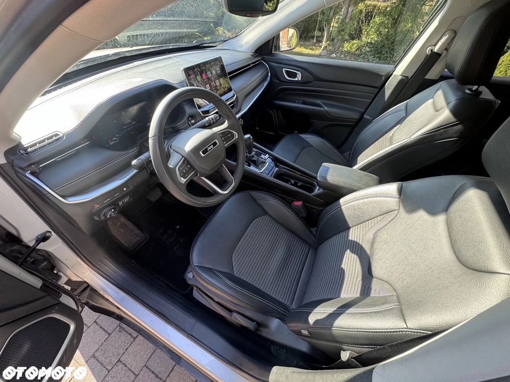 Jeep Compass - 12