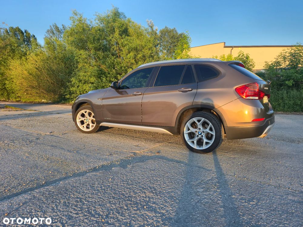 BMW X1 xDrive20d xLine - 11