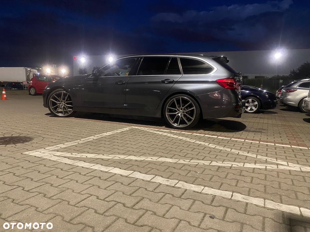 BMW Seria 3 320d Sport Line - 15