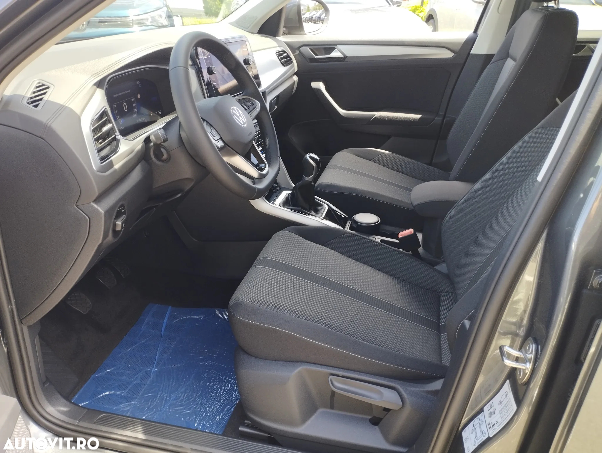 Volkswagen T-ROC 1.0 TSI Advanced - 14