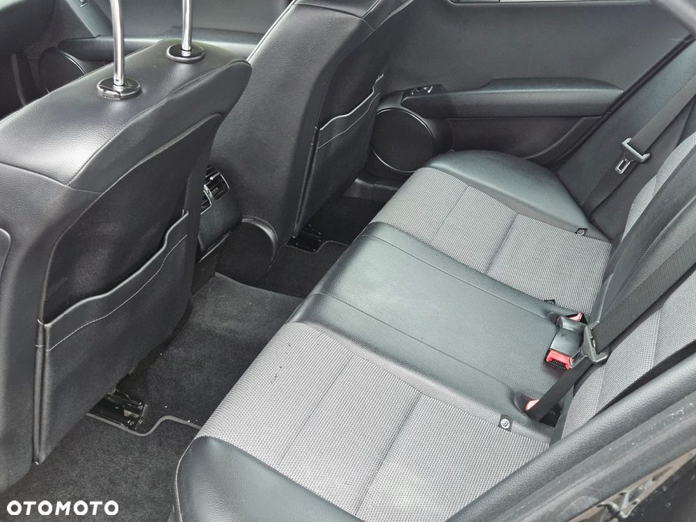 Mercedes-Benz Klasa C 180 CDI Avantgarde Edition - 7