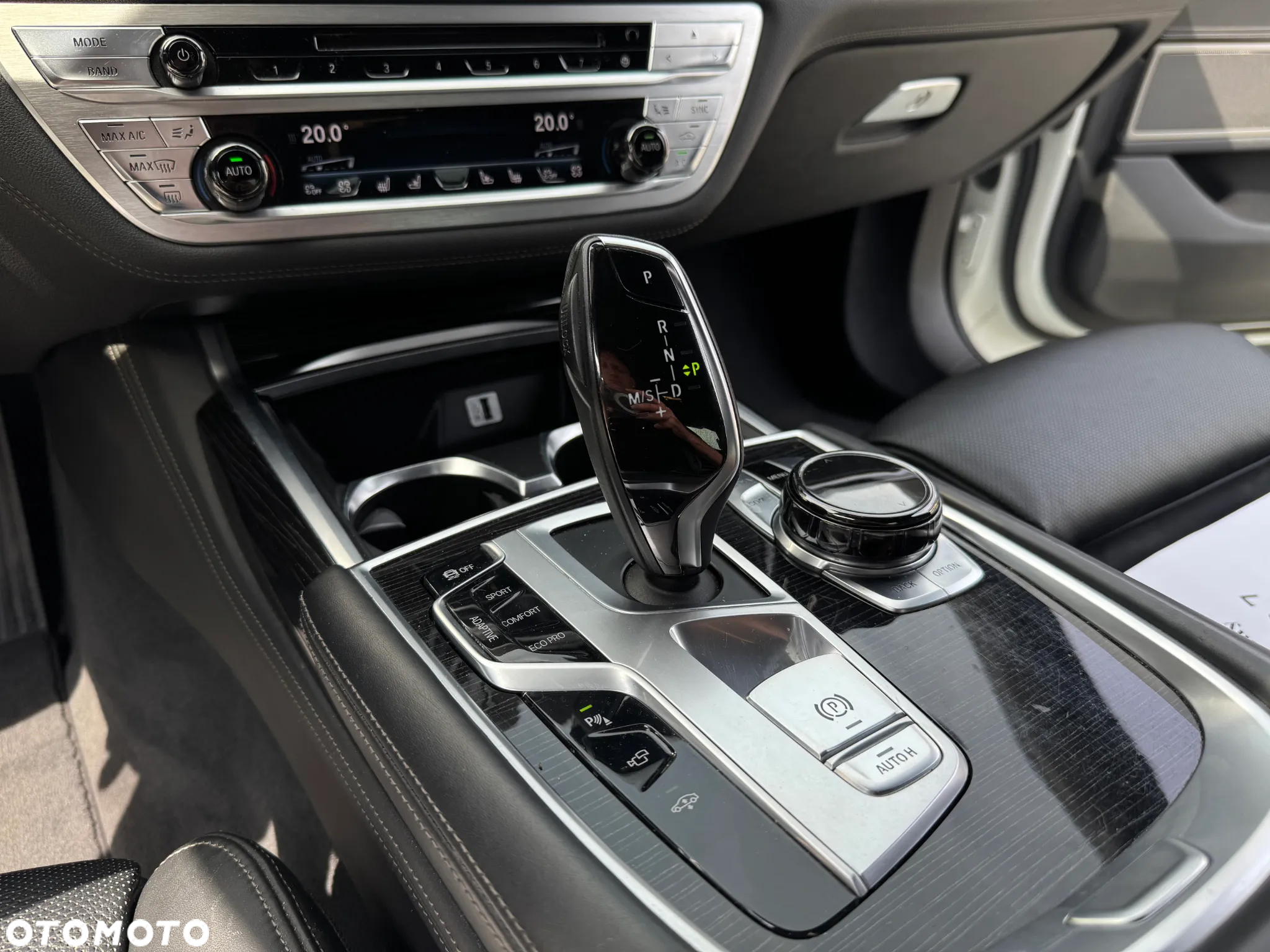 BMW Seria 7 750i xDrive - 30