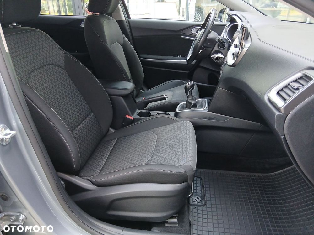 Kia XCeed 1.4 T-GDI M - 23