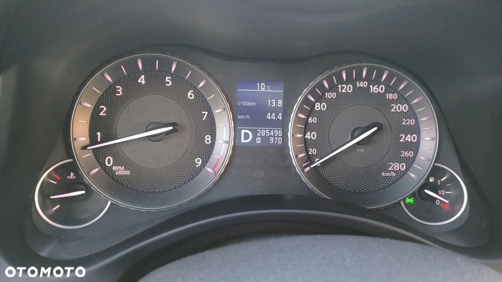 Infiniti M M37 S - 24