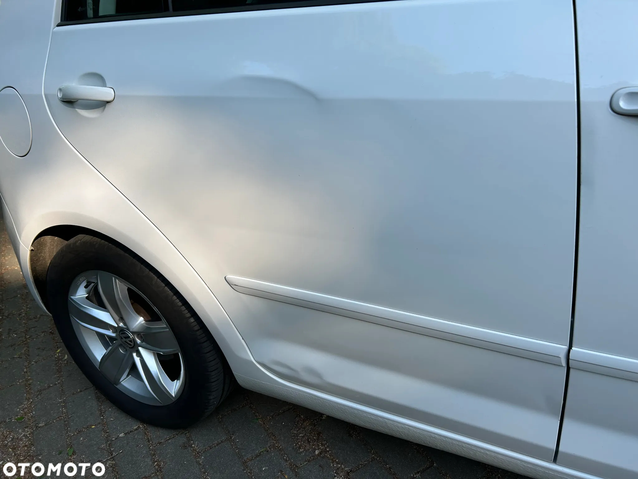 Volkswagen Golf Plus 1.6 TDI BlueMot Comfortline DSG - 10