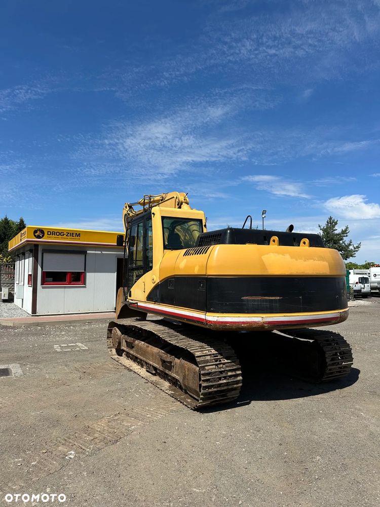 Caterpillar Używana koparka gąsienicowa CAT 318C - 3