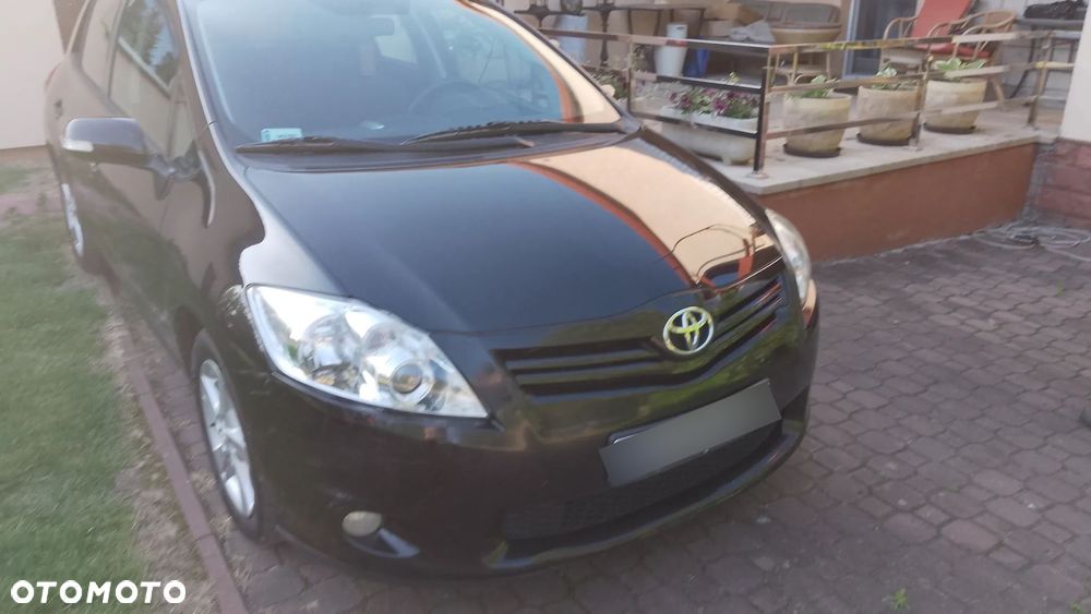 Toyota Auris 1.6 Premium + - 22