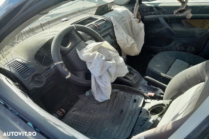 Dezmembrez Skoda Octavia 2 [2004 - 2008] Liftback 5-usi 1.9 TDI MT (1 - 5