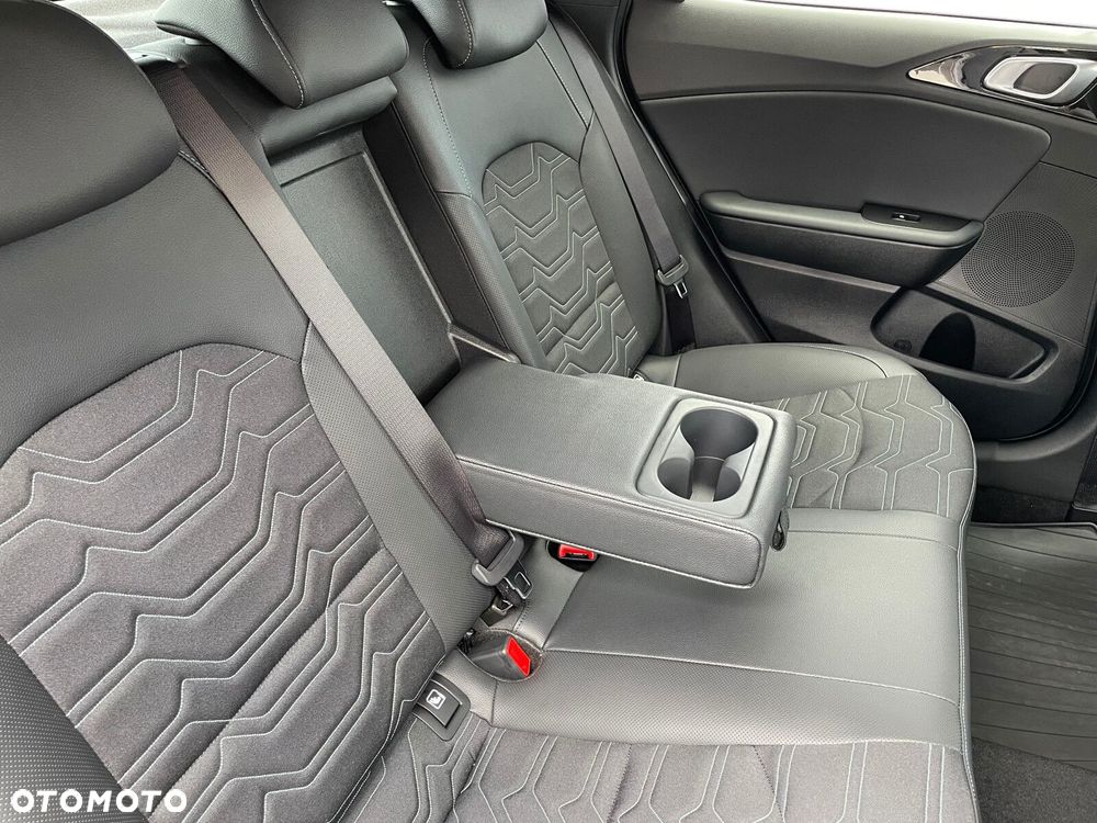 Kia XCeed 1.6 T-GDI Tribute DCT - 15