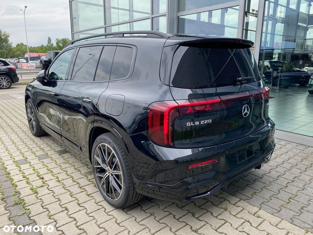 Mercedes-Benz GLB - 2
