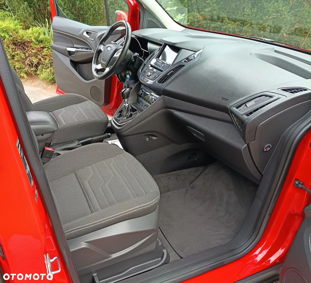 Ford Tourneo Connect 1.5 TDCi Titanium - 35