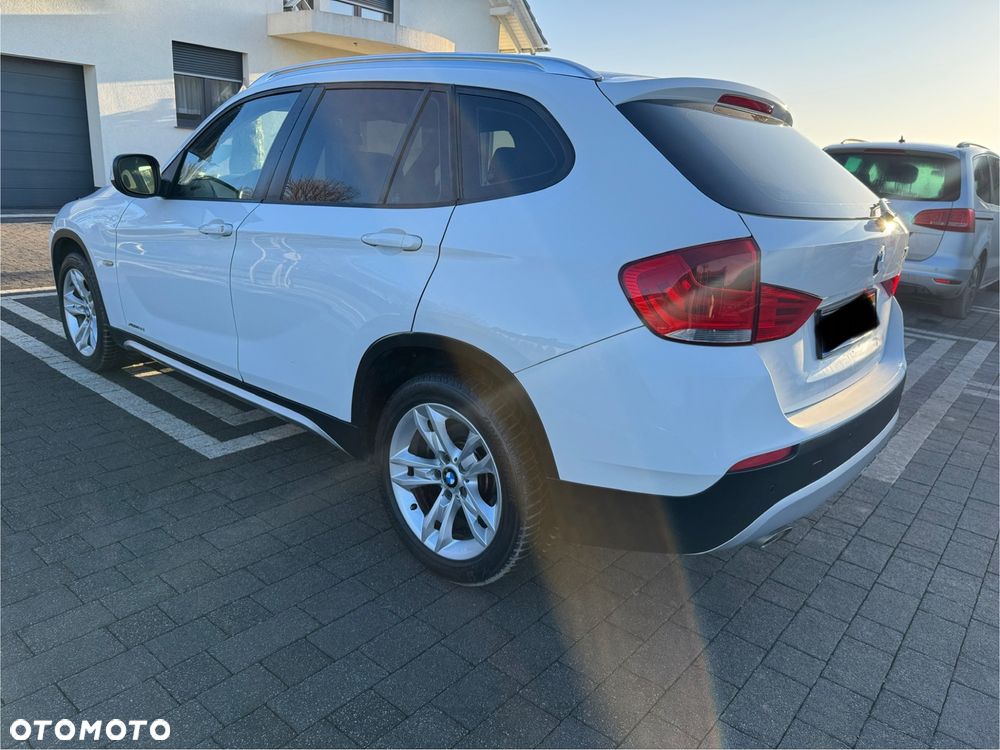 BMW X1 xDrive18d xLine - 13