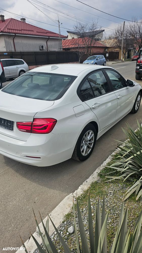 BMW Seria 3 320d Sport-Aut. Advantage - 3