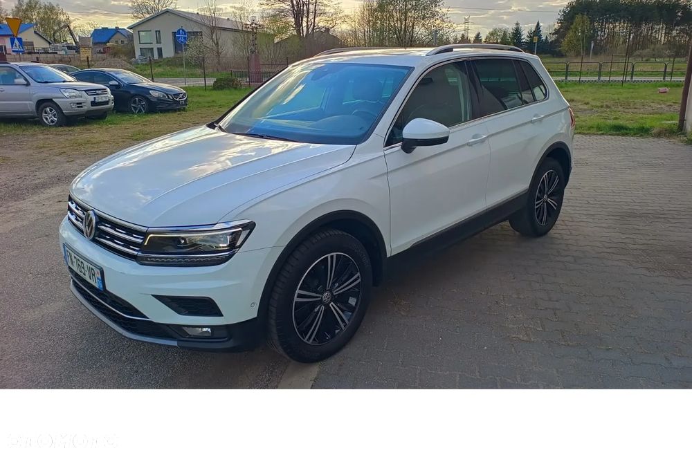 Volkswagen Tiguan - 1