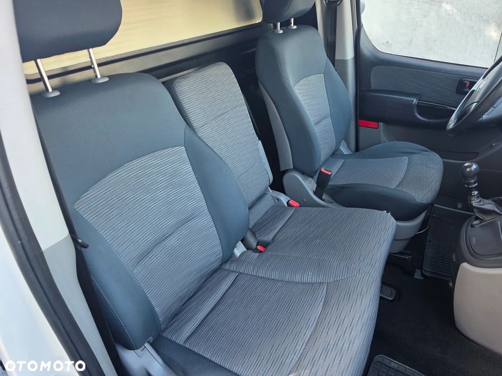 Hyundai H1 Starex Grand Starex - 18