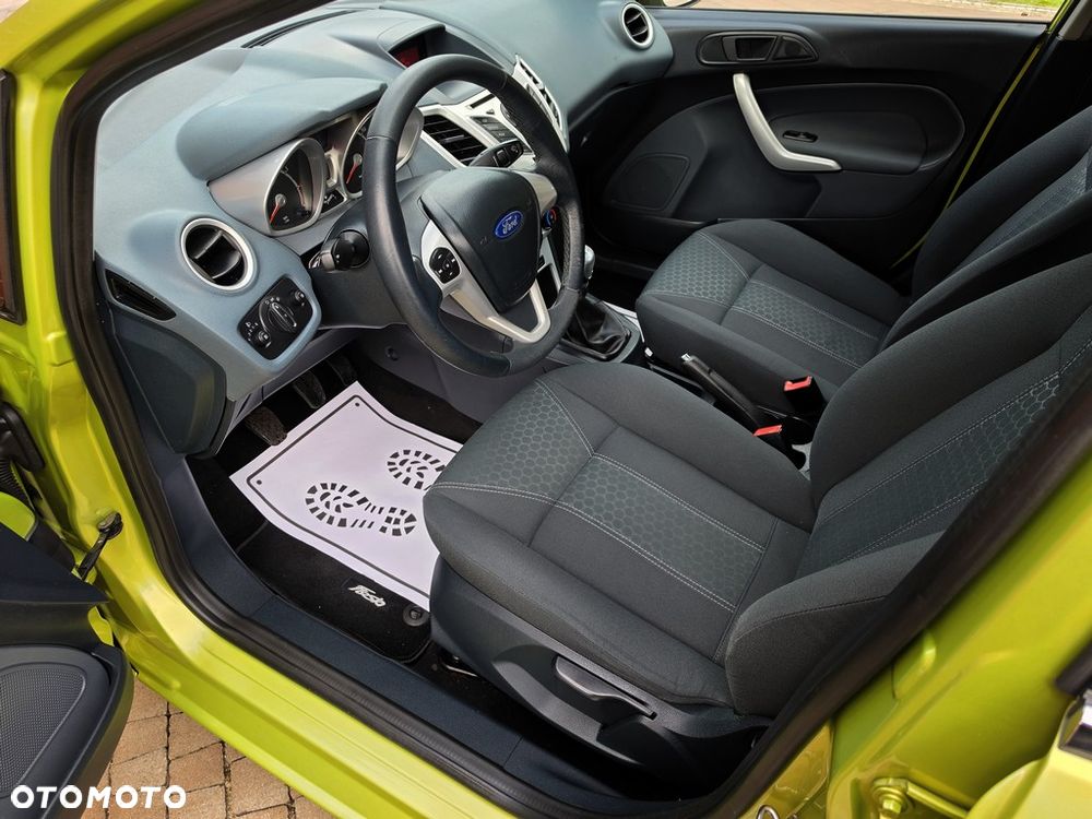 Ford Fiesta 1.4 Titanium EU5 - 23