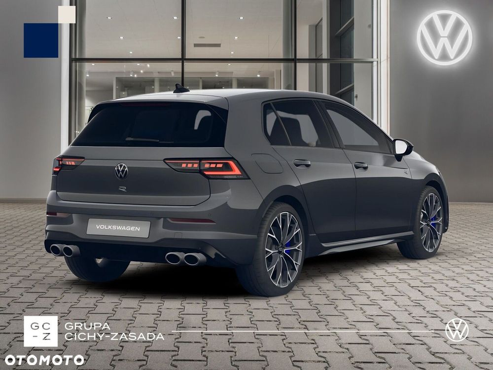 Volkswagen Golf - 6