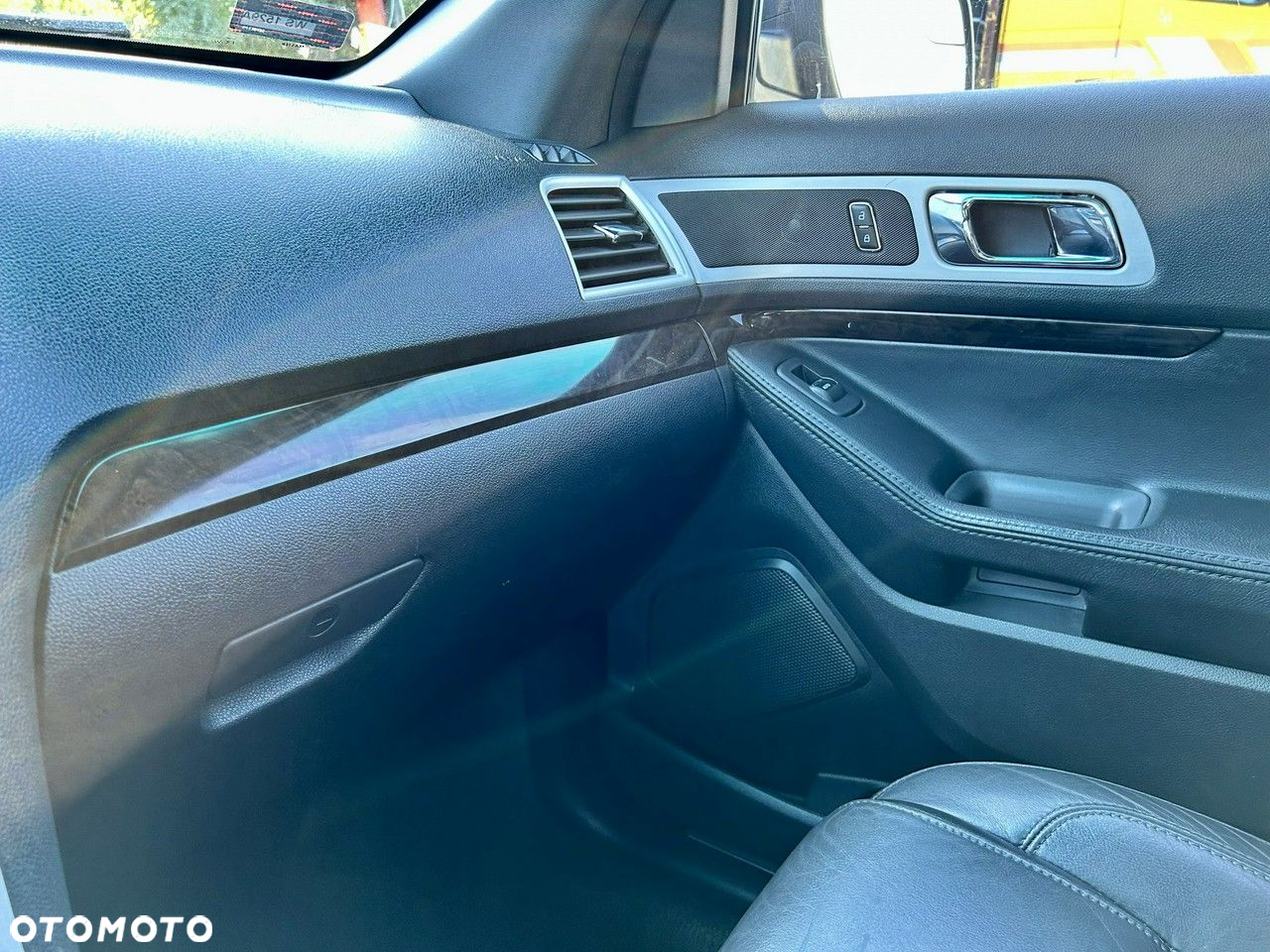 Ford Explorer - 14