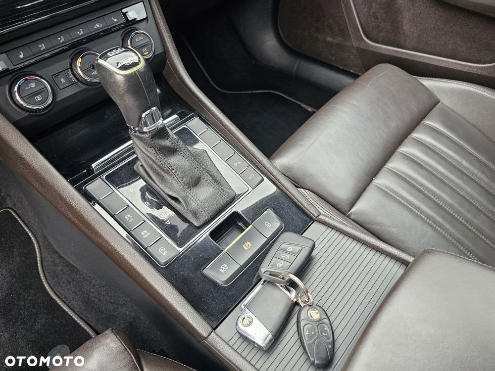 Skoda Superb 2.0 TDI L&K DSG - 16