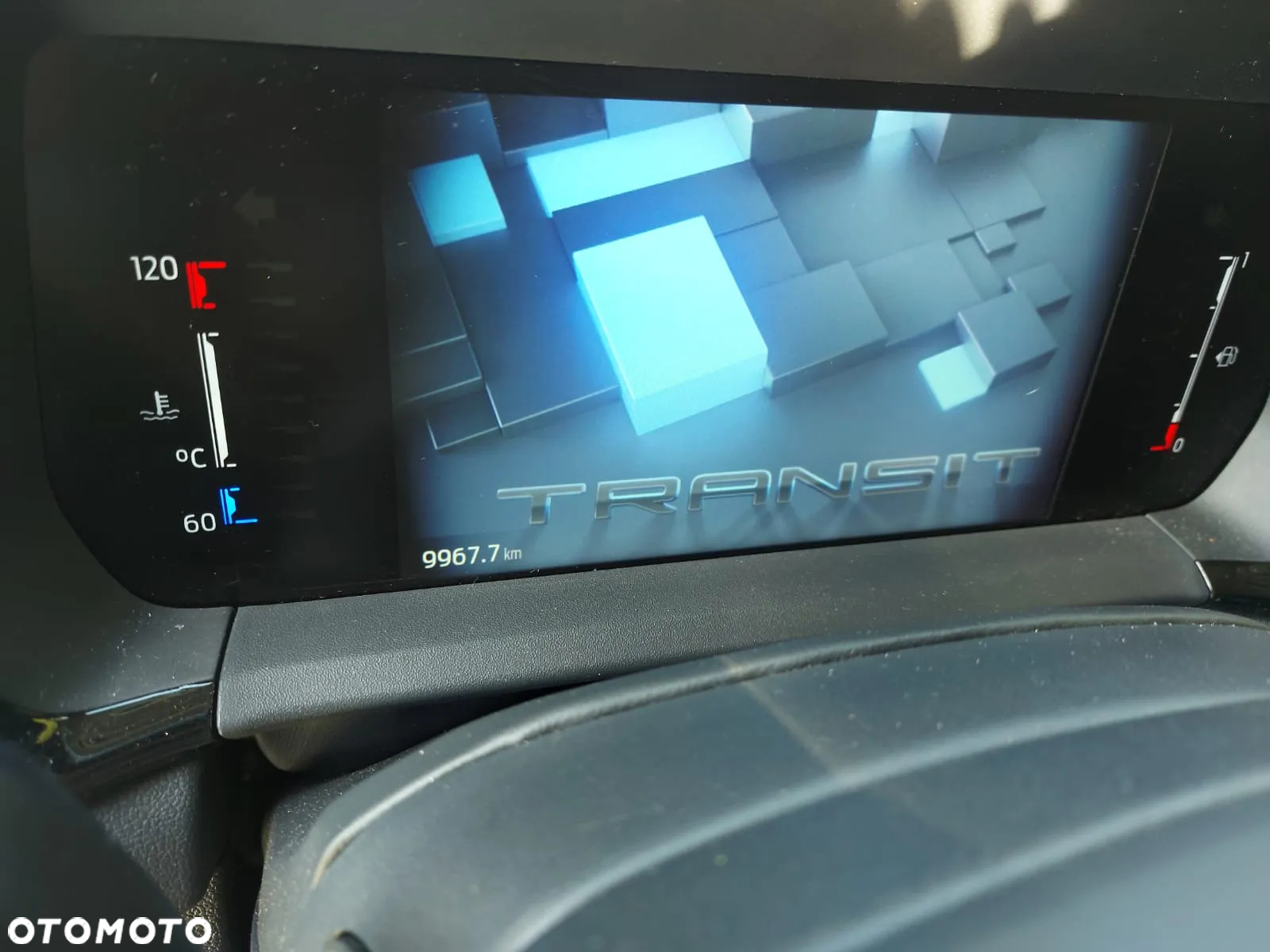 Ford Courier - 22