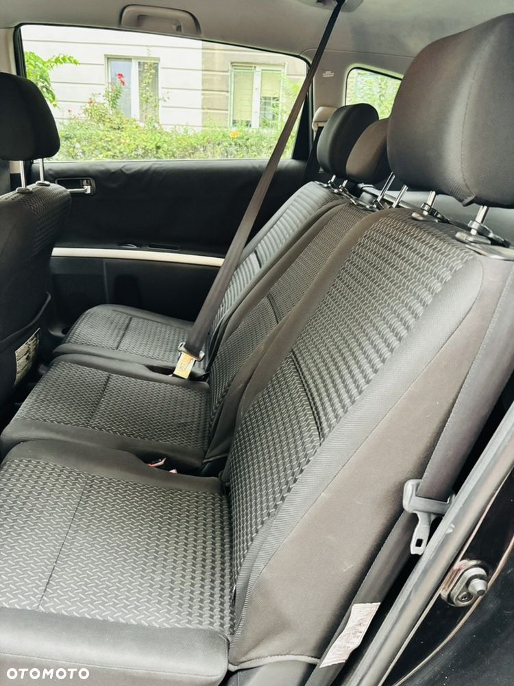 Toyota Corolla Verso 2.2 D-4D Sol - 17