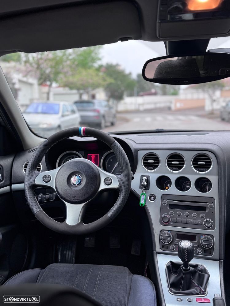 Alfa Romeo 159 Sportwagon 1.9 JTDm 16V Sportiva - 4