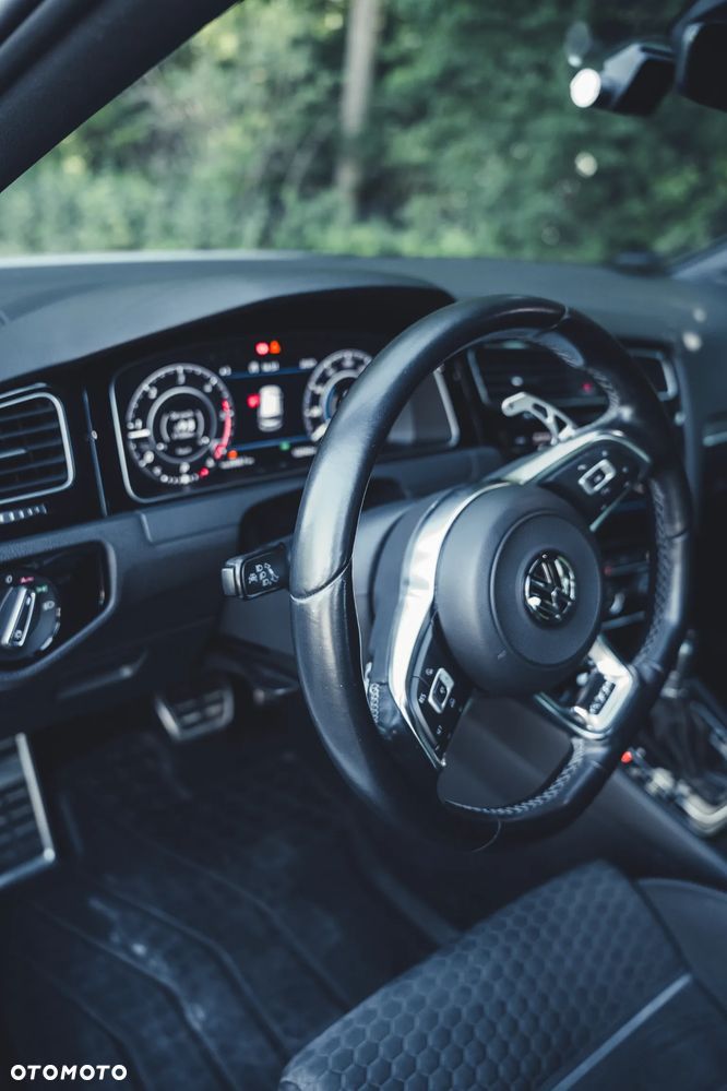 Volkswagen Golf - 19