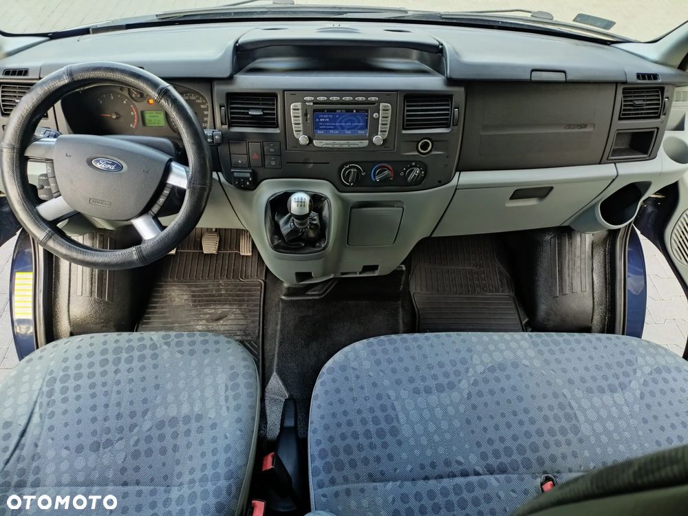 Ford Transit 300L Trend - 17