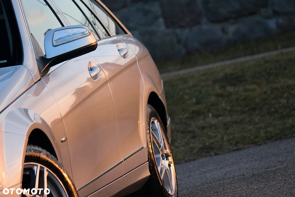 Mercedes-Benz Klasa C 180 T Kompressor Automatik Avantgarde - 19