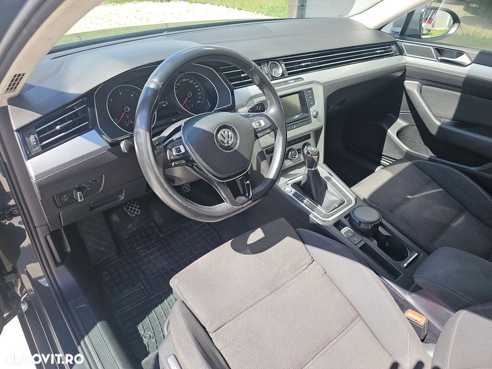 Volkswagen Passat 2.0 TDI Comfortline - 10