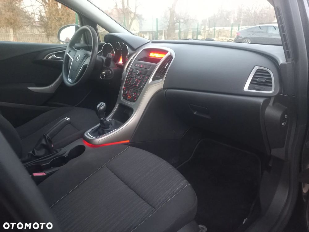 Opel Astra 2.0 CDTI DPF - 10