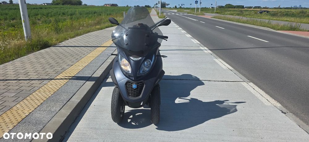 Piaggio MP-3 - 4
