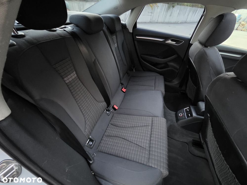 Audi A3 Limousine 2.0 TDI (clean diesel) Ambiente - 29