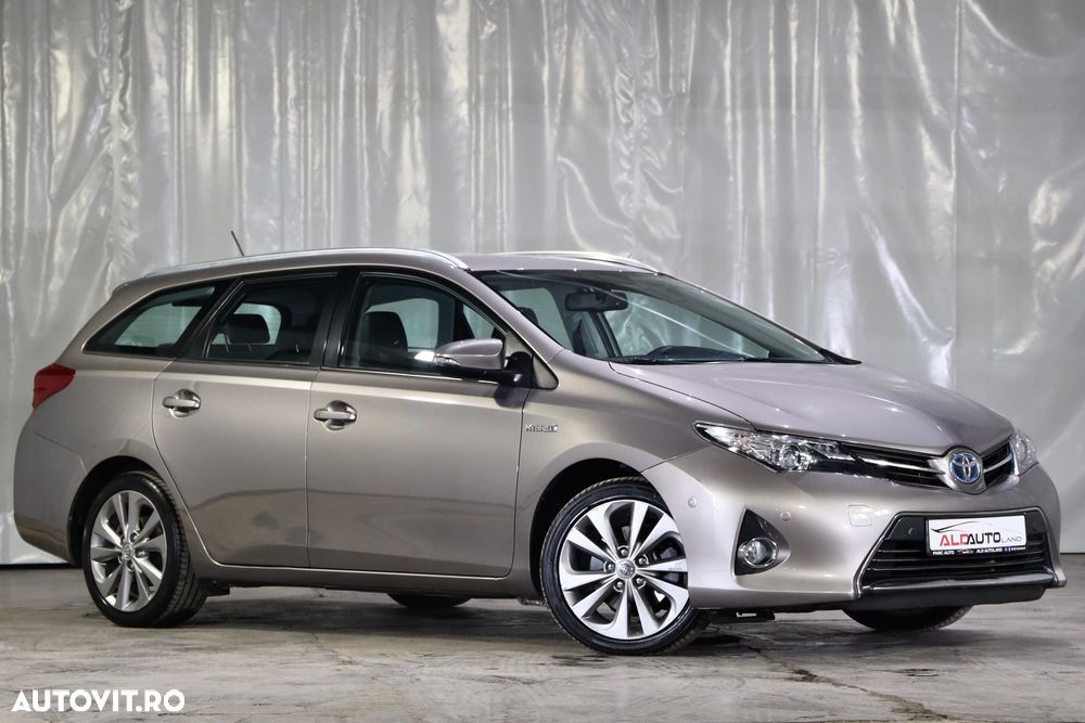 Toyota Auris 1.8 L VVT-i Hybrid Luna - 3