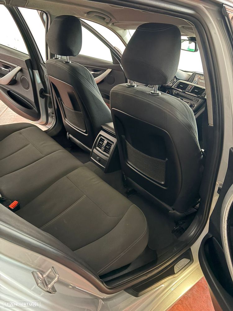 BMW 318 d Line Sport - 8