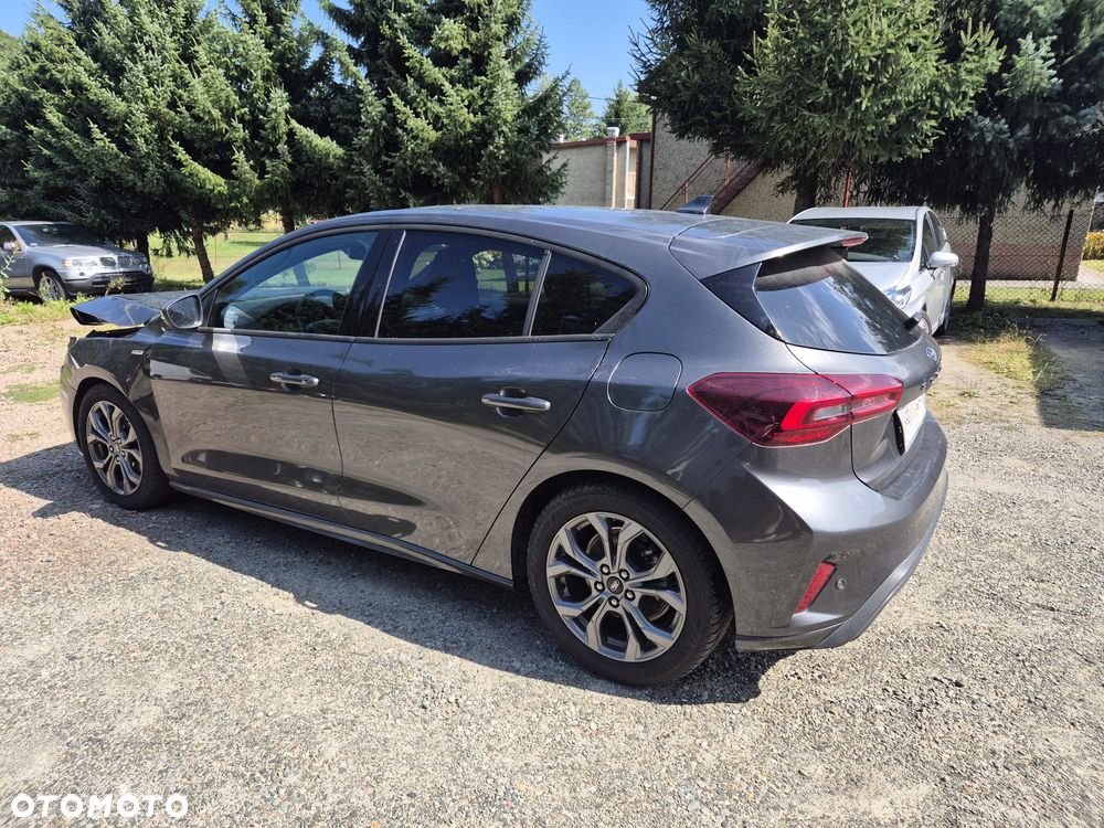 Ford Focus 1.0 EcoBoost Hybrid ST-LINE X - 3