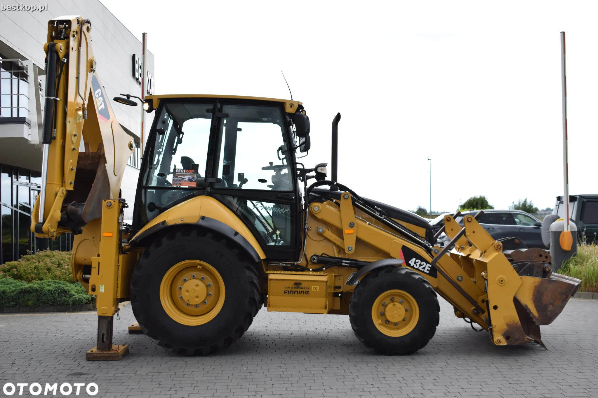 Caterpillar CAT 432E Premier - 3