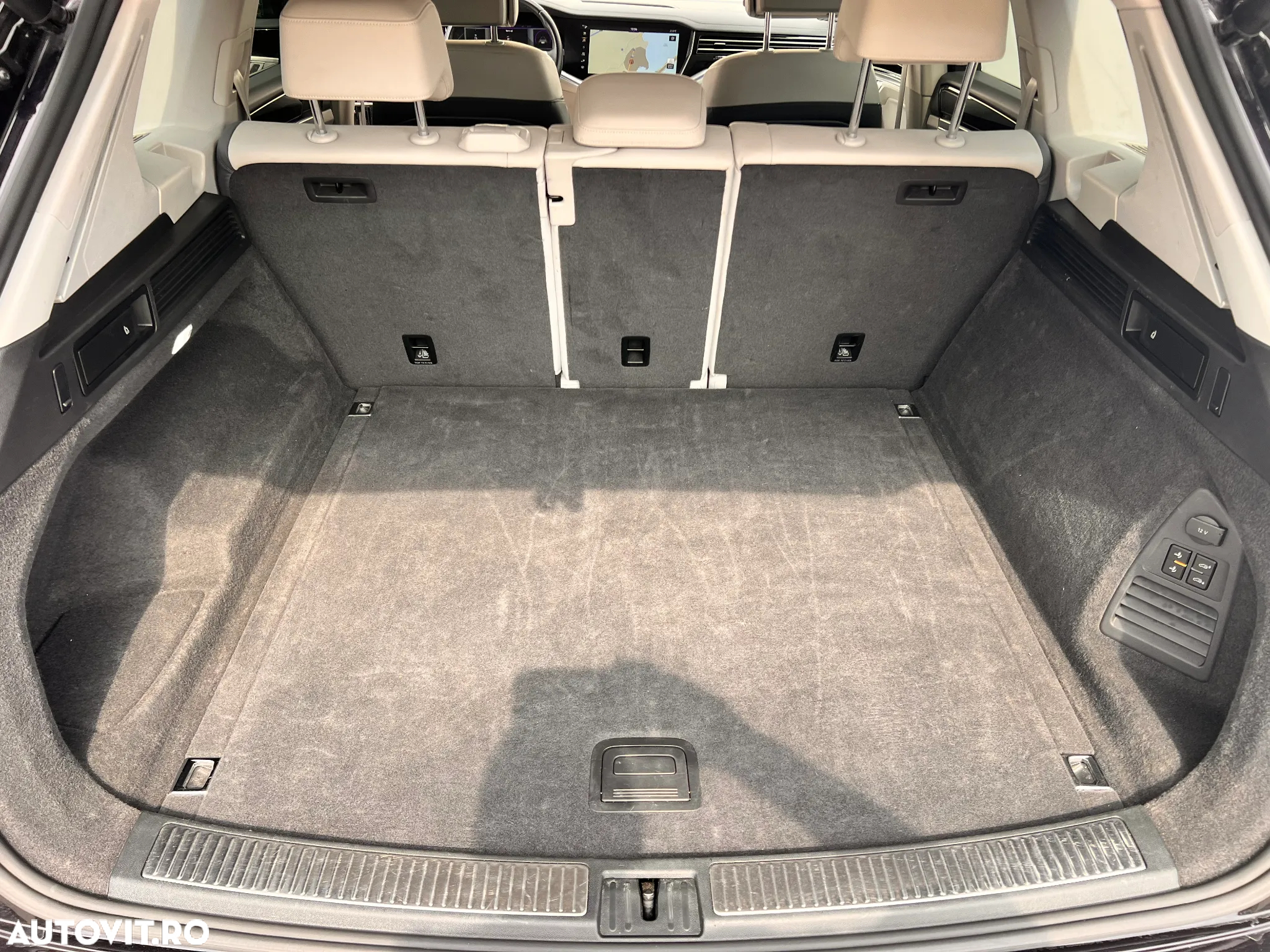 Volkswagen Touareg - 32