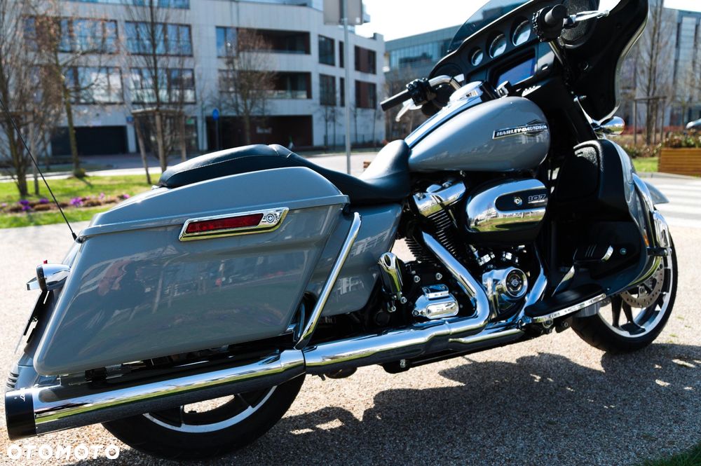Harley-Davidson Touring Street Glide - 17