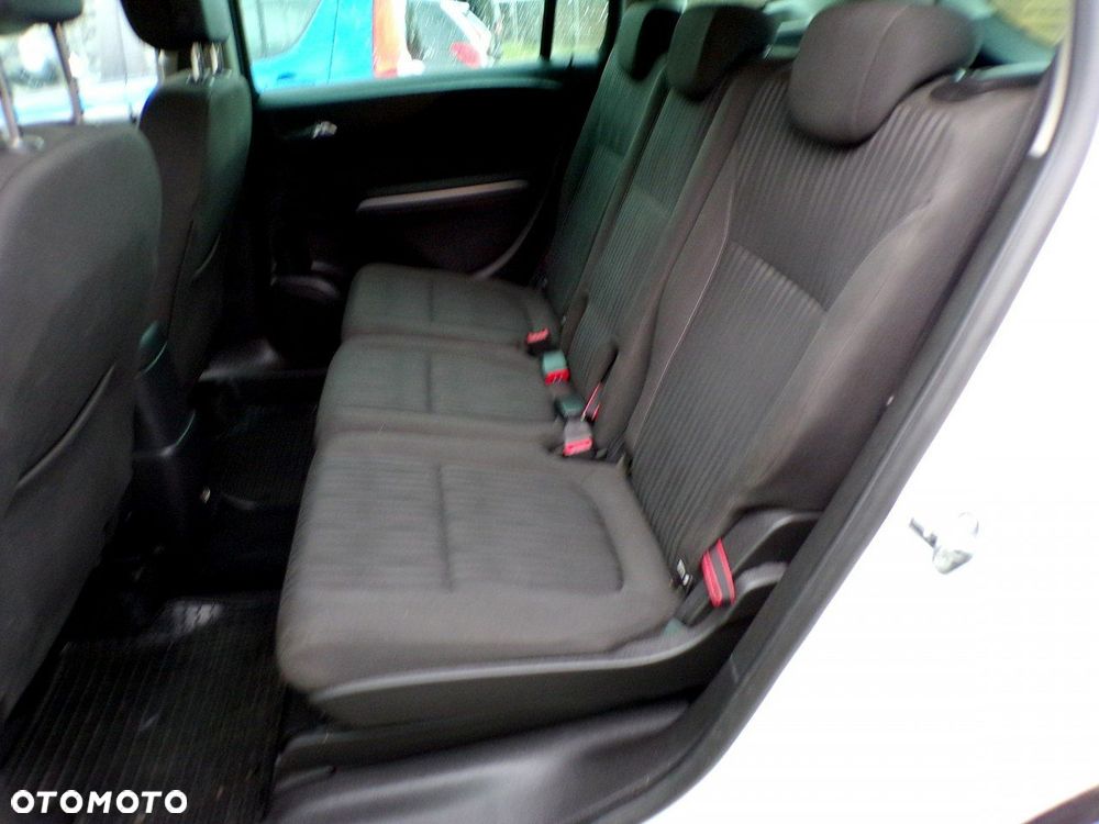 Opel Zafira - 24