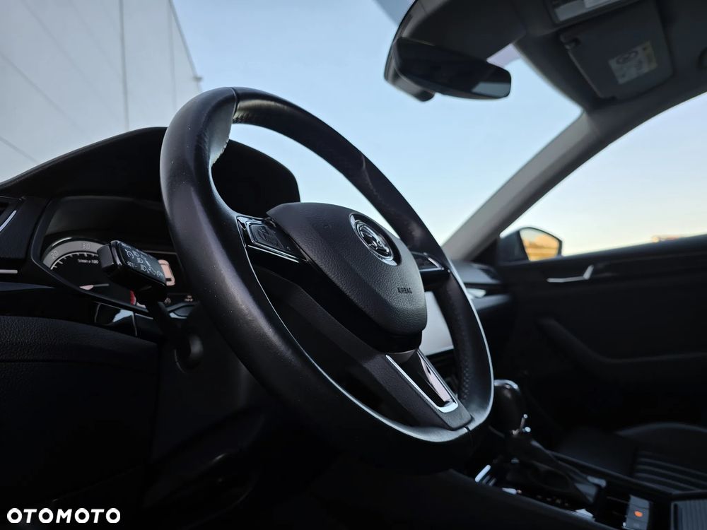 Skoda Superb 2.0 TDI L&K DSG - 14