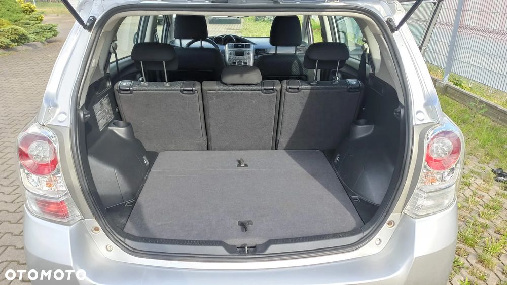 Toyota Verso 2.0 D-4D Luna - 11