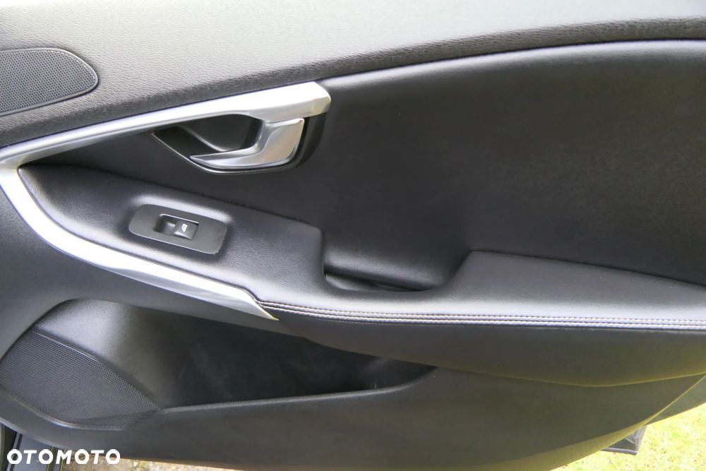 Volvo V40 D2 RDesign - 30
