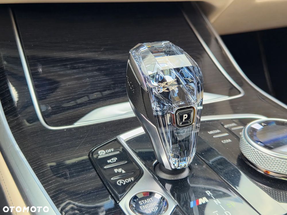 BMW X7 M50d sport - 21