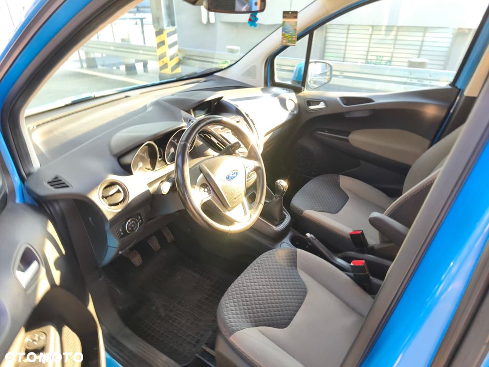 Ford Tourneo Courier 1.0 EcoBoost Titanium - 17